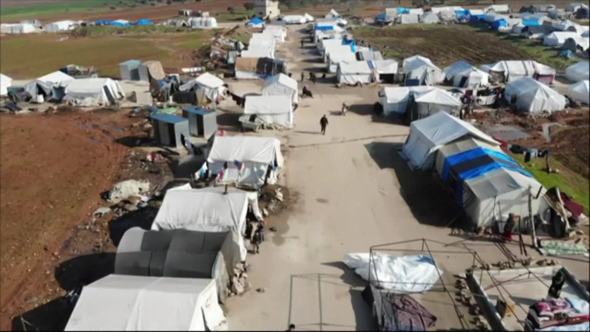 Neteweyên Yekgirtî 133 barhilgir ji alîkariyên mirovî derbaqzî rojavayê Sûriyê kir